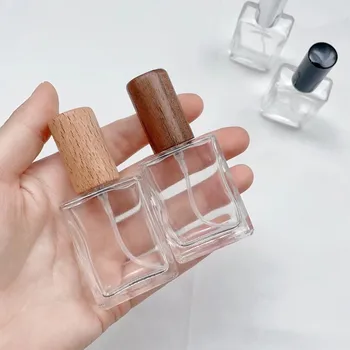 15ml Kare Parfüm Sprey Şişeleri Cam Doldurulabilir Şişe Taşınabilir Seyahat Yağlar Sıvı Kozmetik Konteyner Parfüm Atomizer
