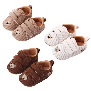 BeQeuewll Bebek Kız Erkek Süet ayakkabı Kaymaz Yumuşak Taban Karikatür Ayı Ayakkabı Toddler İlk yürüyüş ayakkabısı 3-11 Ay