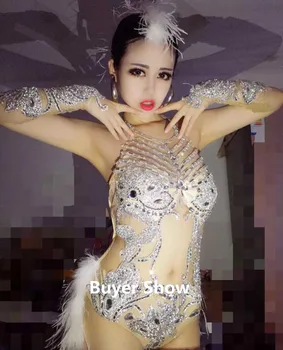 Bodysuits Performans Kostüm Bar DJ Parti Sahne Giyim Gümüş Kristaller Örgü Bodysuit Kadın Şarkıcı Seksi Backless Tüy Taşlar